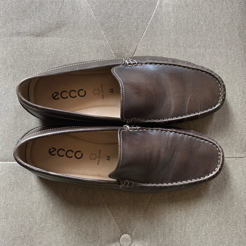 Mens Ecco brown leather loafers